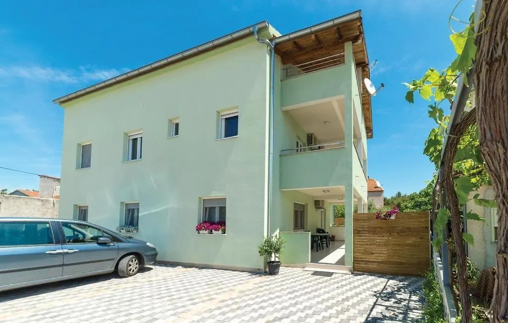 Apartment In Pakostane With Pool Access, Terrace, Air Conditioning, Wi-Fi, 3548-4