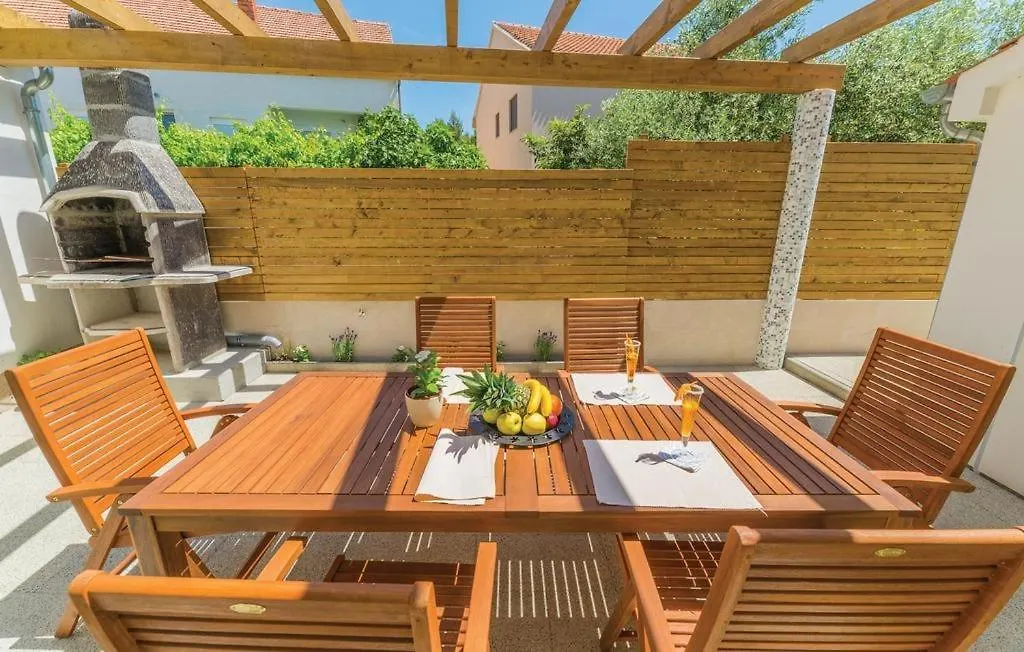 Apartment In Pakostane With Pool Access, Terrace, Air Conditioning, Wi-Fi, 3548-4